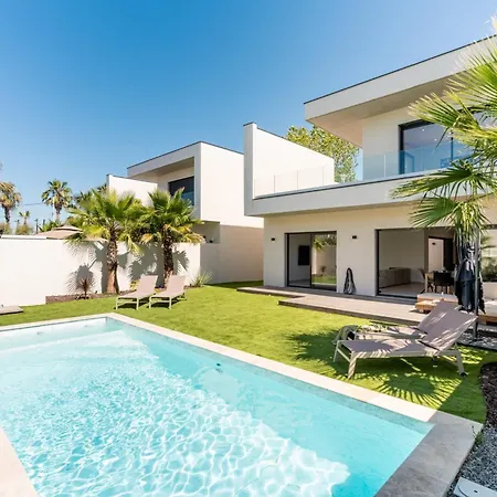 Villa Camarines New Pool Walk To